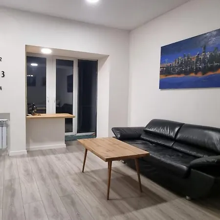 Апартаменти Поруч З М. Палац Україна Kiev Exterior photo
