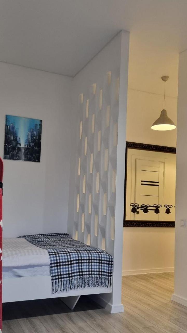 поруч з м. палац україна Apartment Kyiv